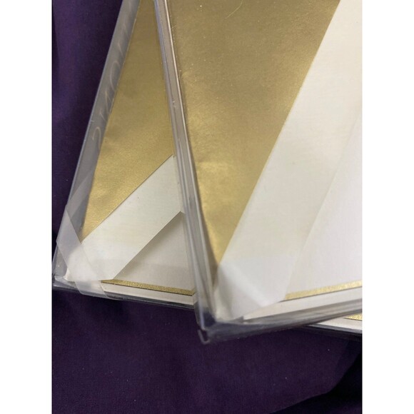 Invitations & Envelopes 2) boxes of 8 Champagne Design Party Invites - Picture 2 of 2